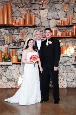What does your dress look like? Post pics or give style number. I want to know what the trend is!