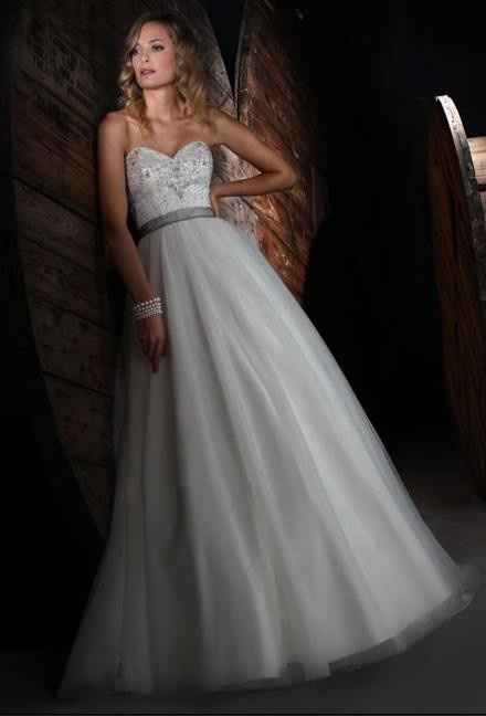 Would LOVE to see your ball gown dresses!