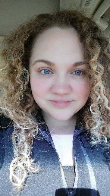 Where are the curly haired ladies? What did you/ what are you doing with your hair!?