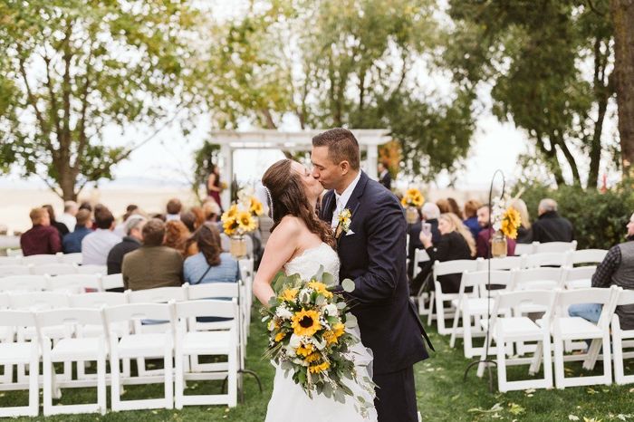 End of Isle Celebration Kiss