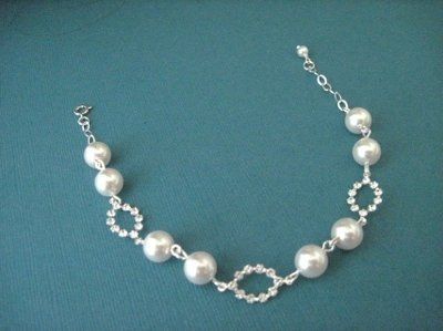 Show me your wedding day accessories