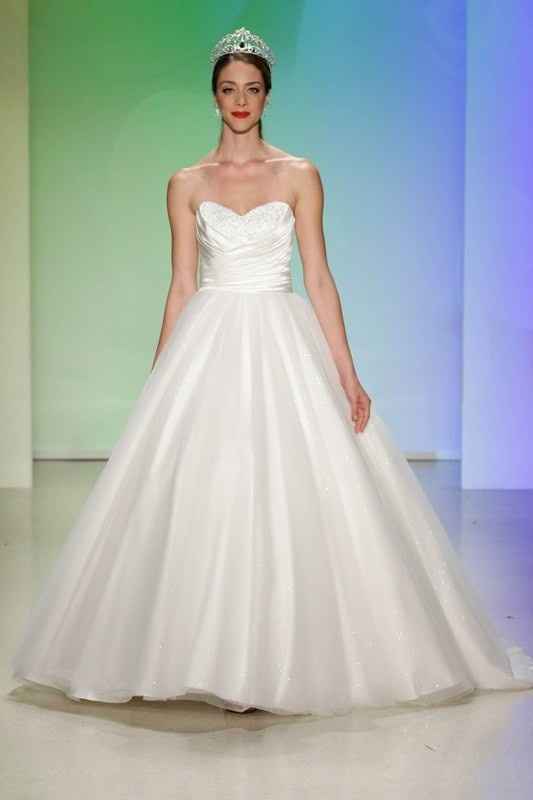 Any Alfred Angelo Disney 205 (Cinderella) brides?