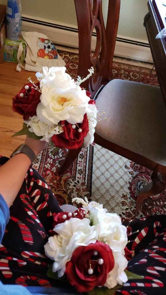 Question about saving money on centerpieces - 2