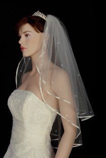 Are you still looking for a veil?   2T White Wedding Bridal Veil w/Rhinestone