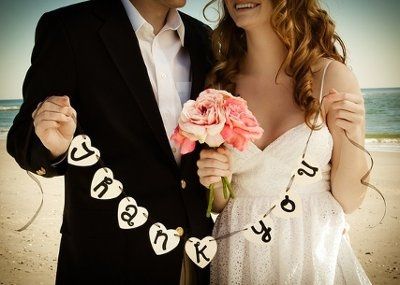 Are you using signs when you do your engagement shoot?