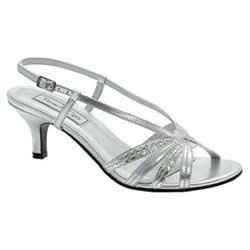 im on a mission......to find shoes