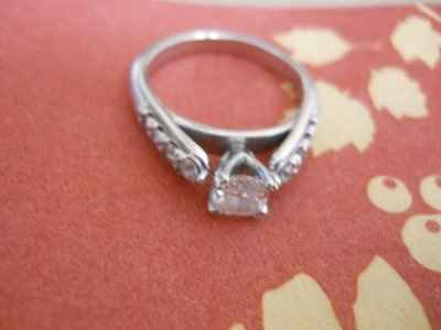 How did he propose & Show off dem raaangs!