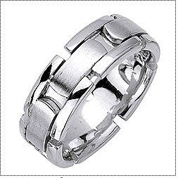 Hey Girls! What does your husband-to-be's wedding ring look like?