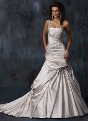 I need inspiration...show me your DRESS!! :)