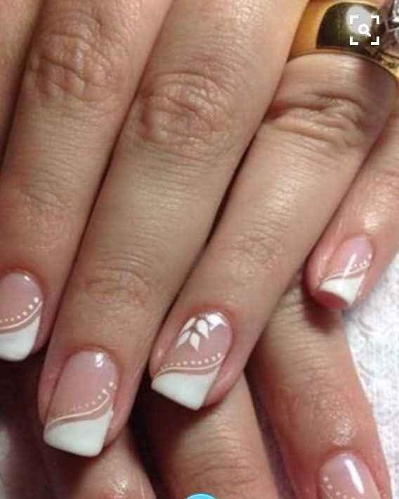 How are you doing your nails? - 3