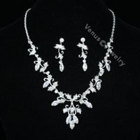 Show me your wedding jewelry accessories please..