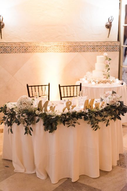 Sweetheart table decor- show me yours!