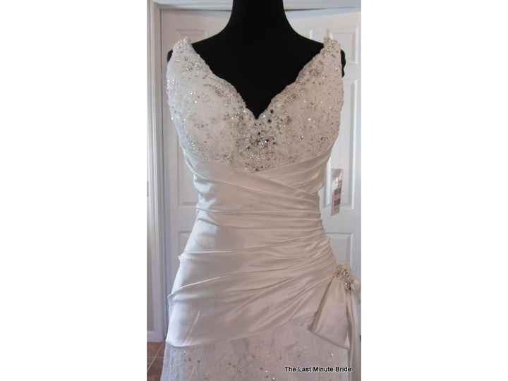 Need your help ladies!  Wedding dress alteration advice: flowers or no?