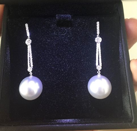 Earrings! Lemme see em