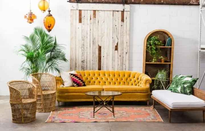 Lounge Area - In or Out! - 1