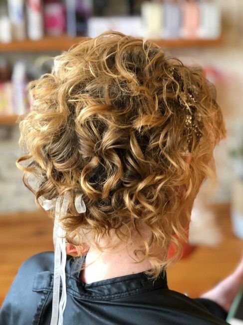Curly haired brides heeeeeeelp 8