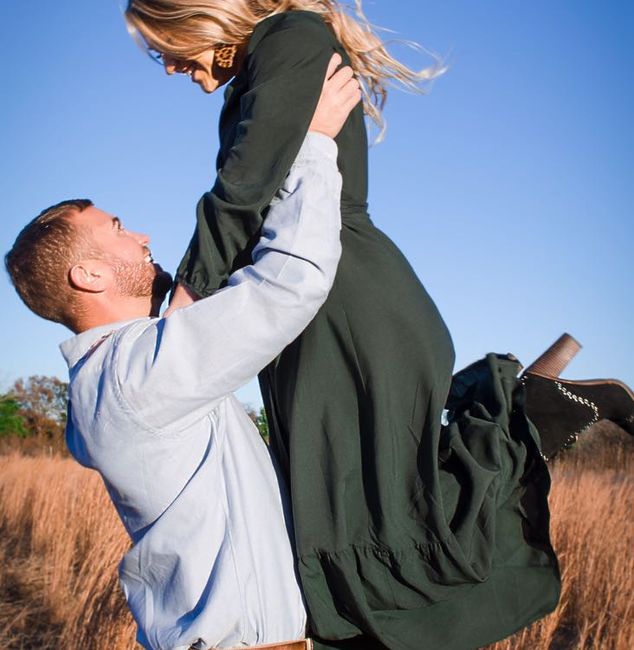 Post your casual engagement photo outfits! 27