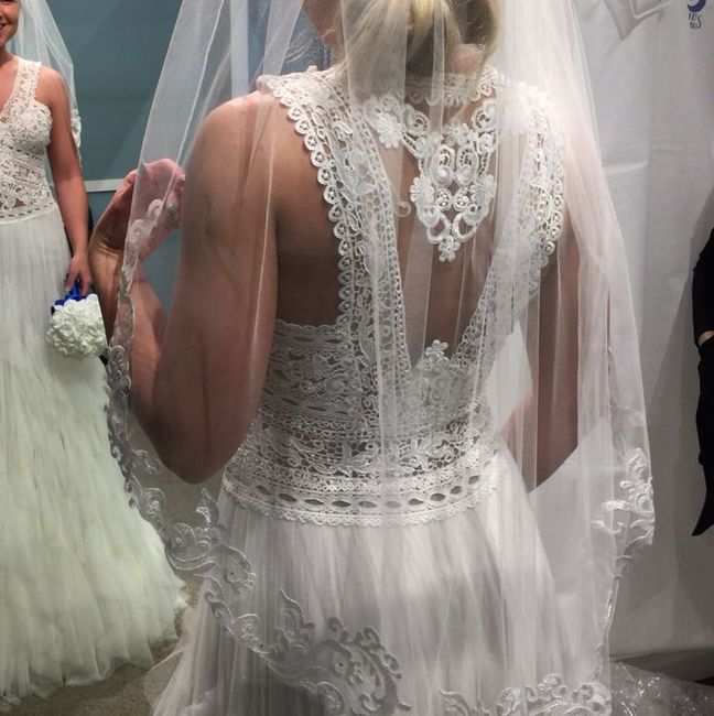 Dress decisions: what about the back? - 1
