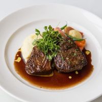 What's your wedding style?  Buffet or plated? - 1