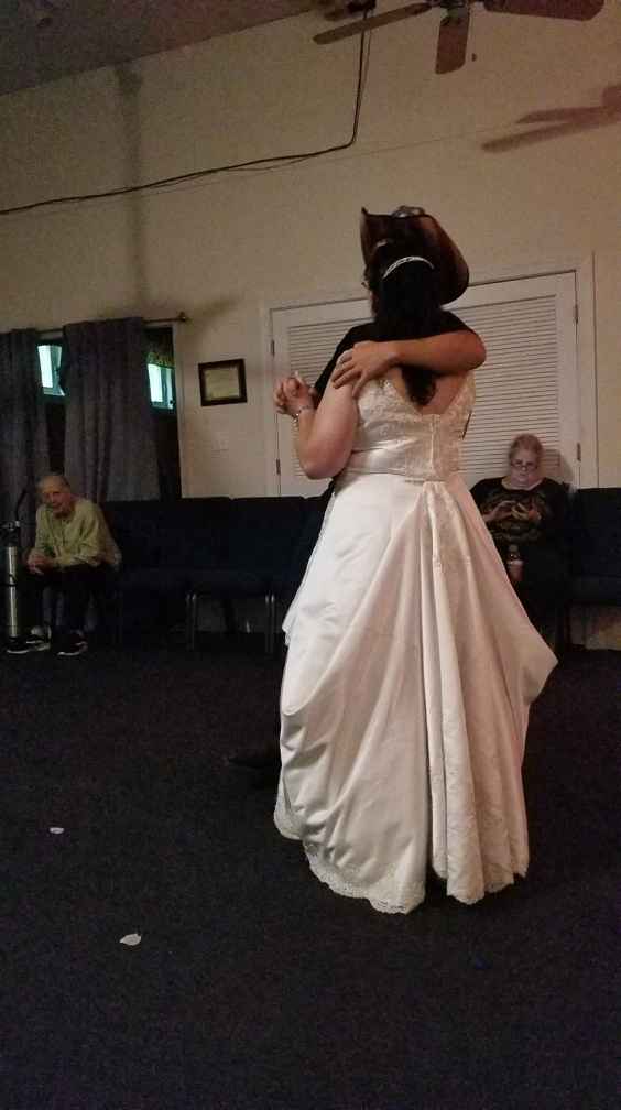 Are you keeping your dress a secret? - 4