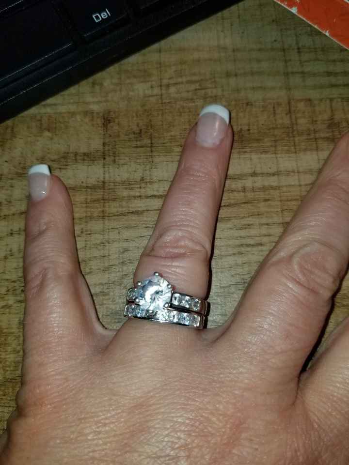 Here is my wedding band and engagement ring set!!