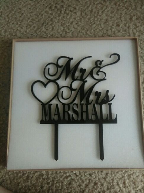 Cake topper