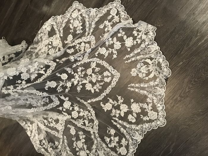 Wedding dress trains 😍👰🏻🤍 - 1