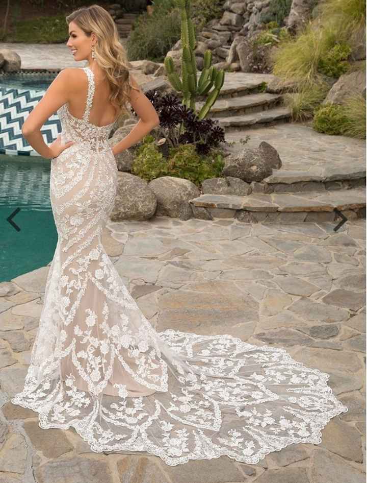 Short Brides! Show me your mermaid/fit and flare dresses!! 5