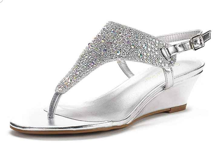 Flat sandal for beach wedding 3