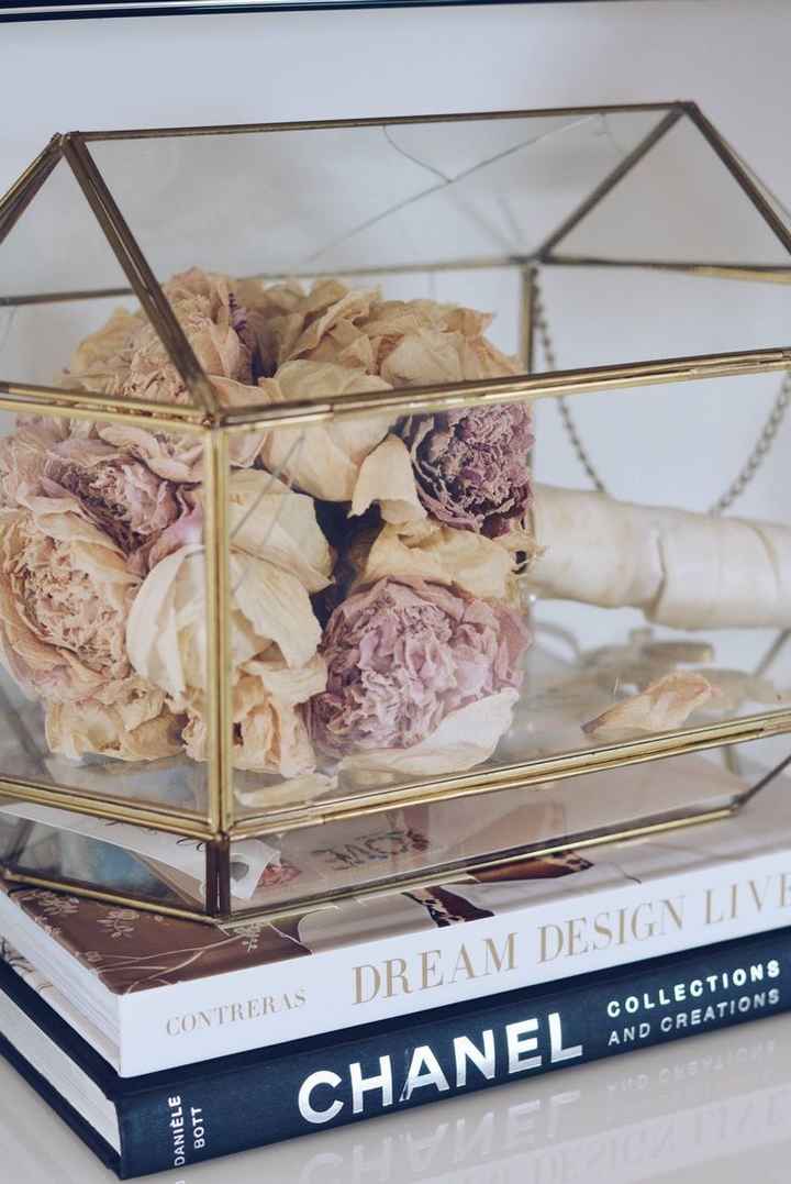 Are You Preserving Your Bouquet After The Wedding? - 3