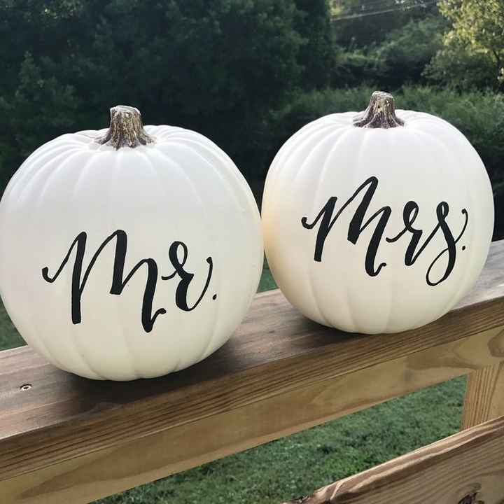 Any Halloween/fall Themed Weddings? 🎃🍁🕸🕷👻 - 3