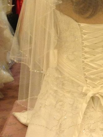 Help me pick my veil!