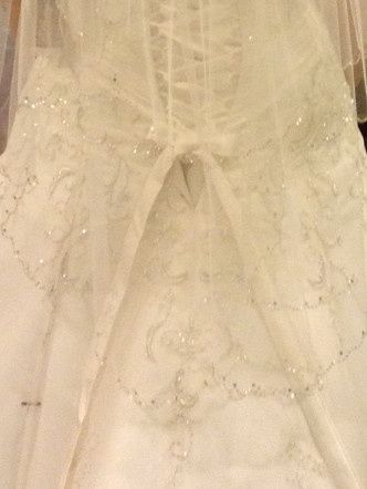Help me pick my veil!