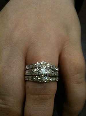 Alright ladies! Let's see those gorgeous rings...