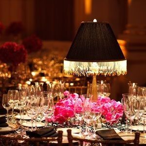 Anyone here NOT doing a rustic or shabby chic wedding?!