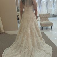 I looove dress threads! Are you rocking white?