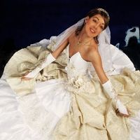 What does your dress look like? Post pics or give style number. I want to know what the trend is!