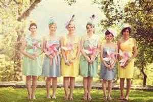 Flower-less bridesmaid bouquets ideas!