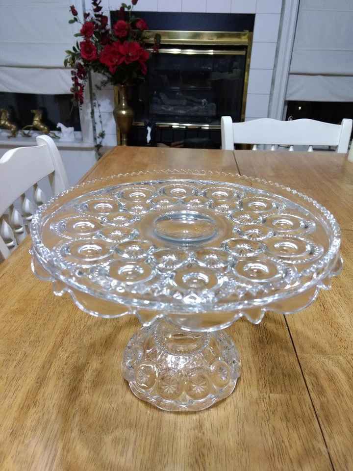 A pretty cake stand!