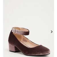 Shoes: White or Colorful? - 1