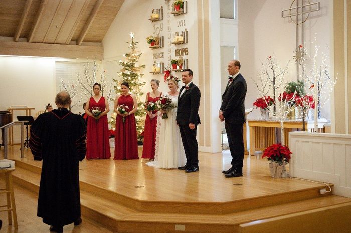 Sitting or standing during Ceremony? 3