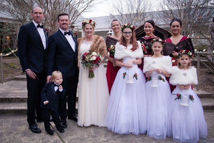 6 Bridesmaids and flower girl and no groomsmen 3