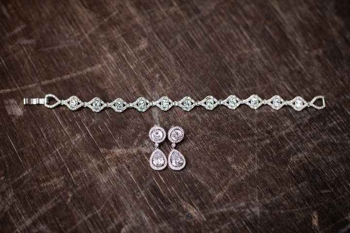 Jewelry and hair help! - 1