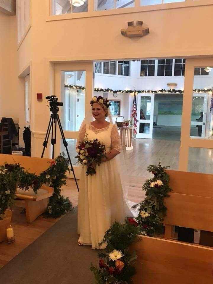  How much should i spend on a florist? Also winter floral Inspo needed! - 2