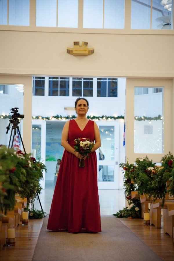 Having only bridesmaids and no groomsmen Weird Weddings