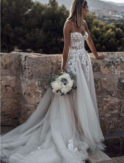 Find this Dress please - 1