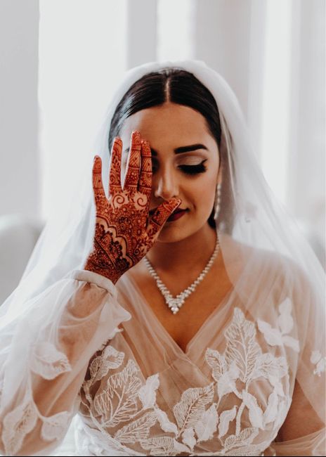 Western bride who wants to wear a white wedding dress to Hindu ceremony 4