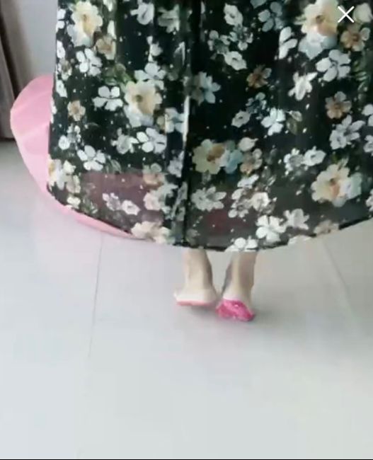 Beach wedding- barefoot or shoes? 4