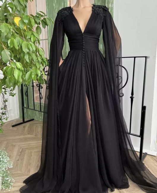Does this dress fit a Dracula theme? 7
