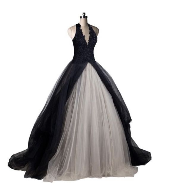 Does this dress fit a Dracula theme? 8